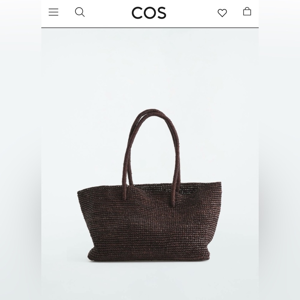 COS Woven raffia tote! Deep brown, minimalist basket bag.